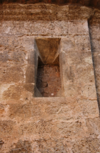 Fig. 3. Ventana en aspillera.