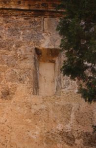 Fig. 2. Ventana en aspillera.